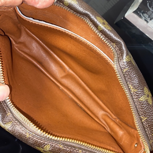 Authentic Louis Vuitton Monogram Compiegne Bag - Picture 8 of 17